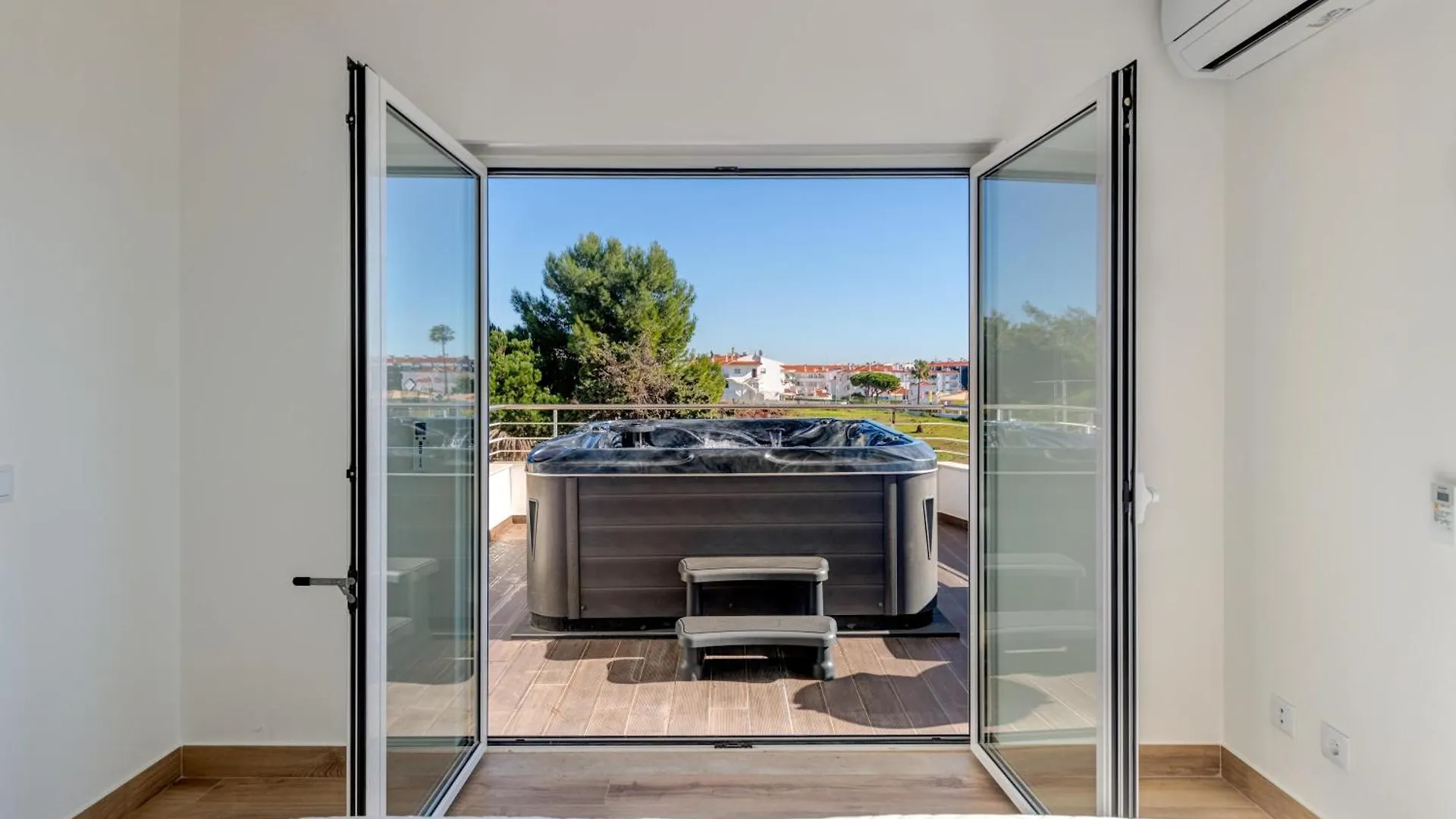 Apartment Apart Ocean Drive - Oura - Jacuzzi - By Bedzy Albufeira